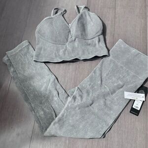 Fashion nova seamless workout set.